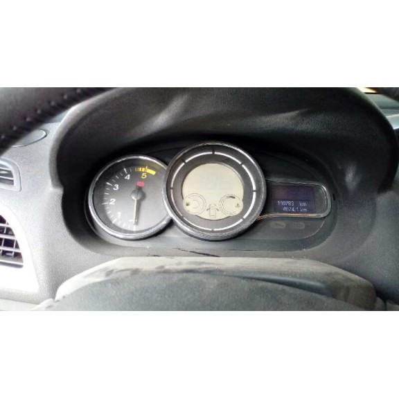 renault megane iii berlina 5 p del año 2010