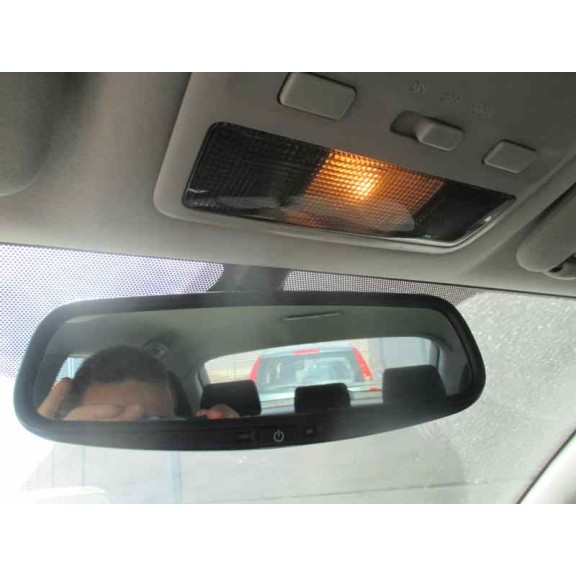 toyota avensis berlina (t25) del año 2004