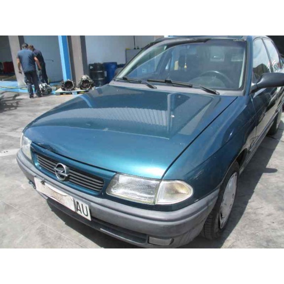 opel astra f berlina del año 1995