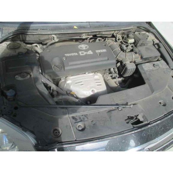 toyota avensis berlina (t25) del año 2004
