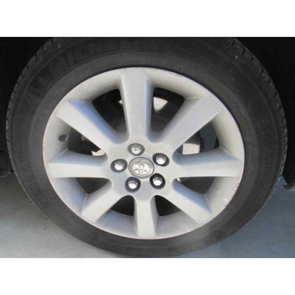 toyota avensis berlina (t25) del año 2004