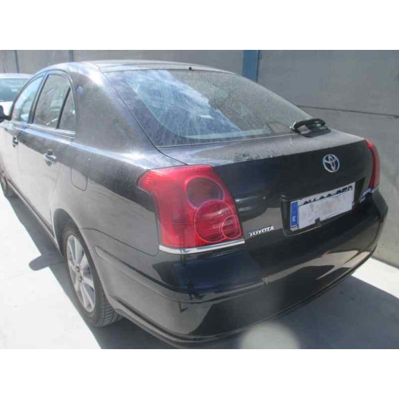 toyota avensis berlina (t25) del año 2004