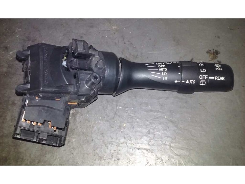 Recambio de mando limpia para toyota auris luna referencia OEM IAM   