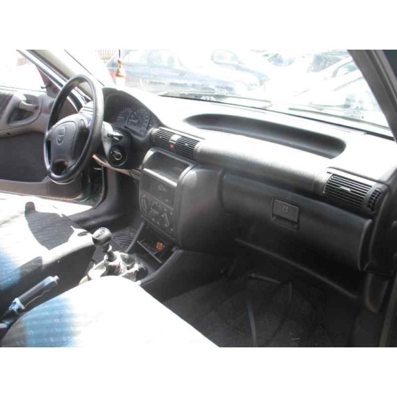 opel astra f berlina del año 1995