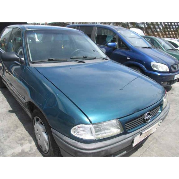 opel astra f berlina del año 1995