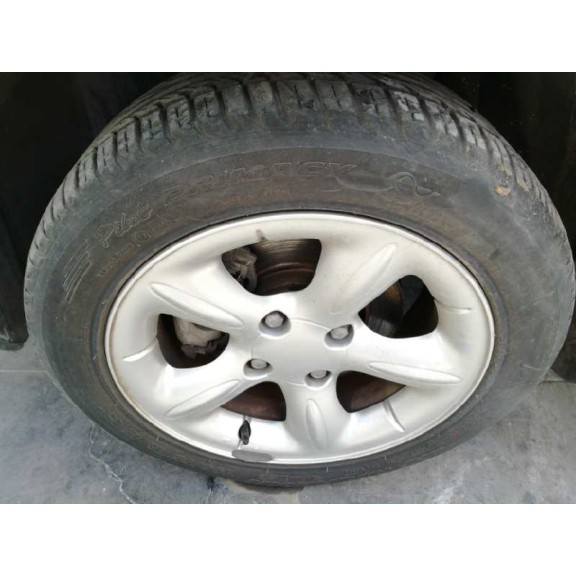 citroën xsara berlina del año 2002