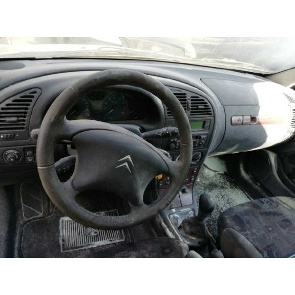 citroën xsara berlina del año 2002