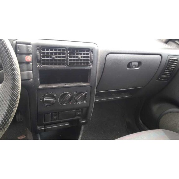 volkswagen polo berlina (6n1) del año 1998