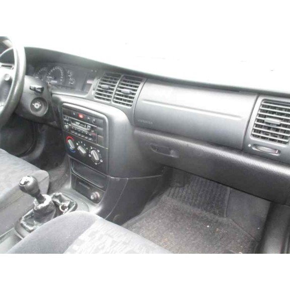 opel vectra b berlina del año 1999