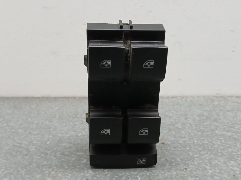 Recambio de mando elevalunas delantero izquierdo para opel insignia berlina expression referencia OEM IAM 22915121 de 4 teclaa 