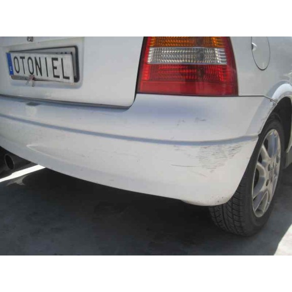 opel astra g berlina del año 2000