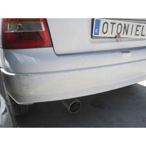 opel astra g berlina del año 2000