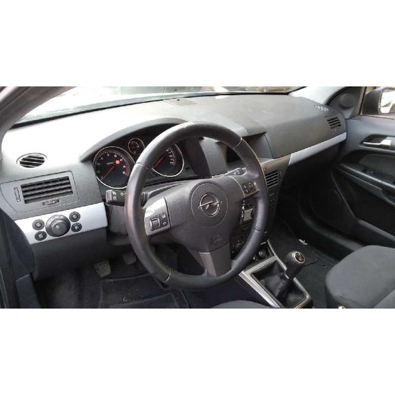 opel astra gtc del año 2006