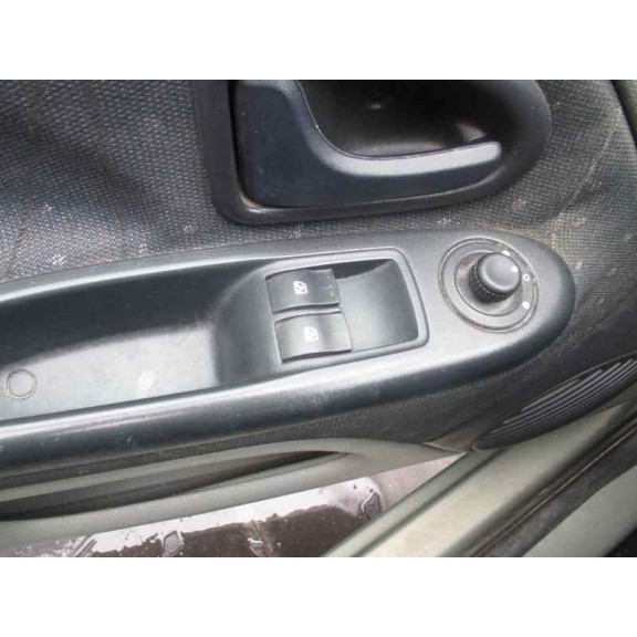 renault clio ii fase ii (b/cb0) del año 2001