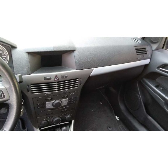 opel astra gtc del año 2006