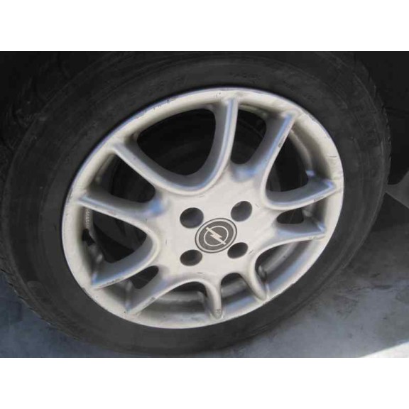 opel astra g berlina del año 2000