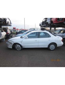 hyundai lantra berlina (rd) del año 1998 2