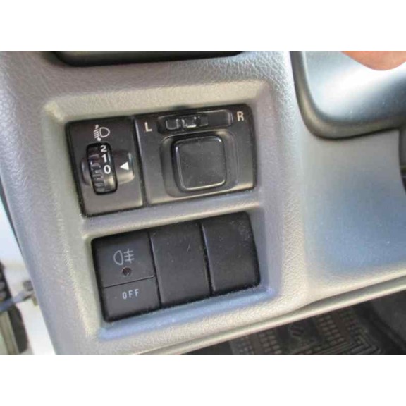 suzuki baleno berlina sy (eg) del año 2000