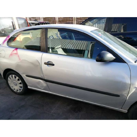 seat ibiza (6l1) del año 2003