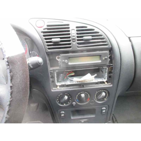 citroën xsara berlina del año 2002