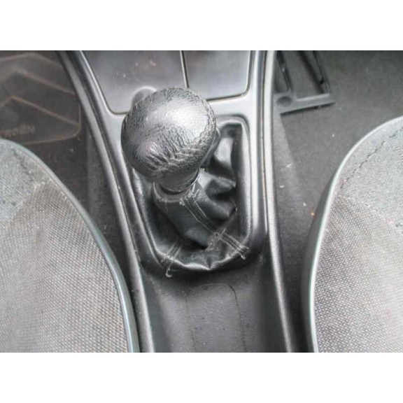 citroën xsara berlina del año 2002