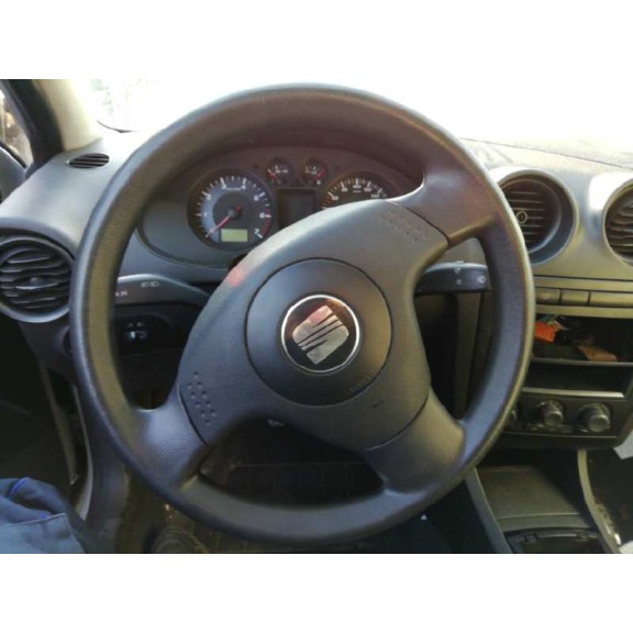 seat ibiza (6l1) del año 2003