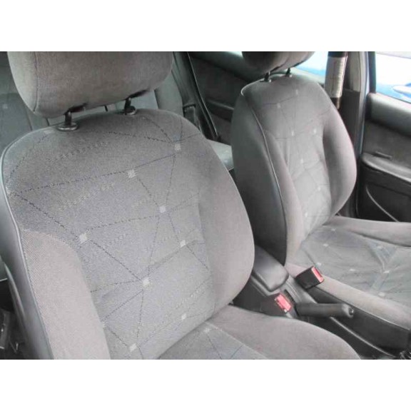 citroën xsara berlina del año 2002