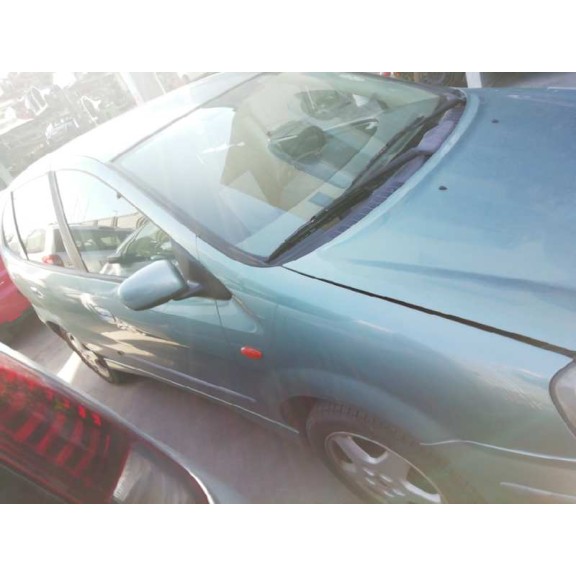 nissan almera tino (v10m) del año 2000