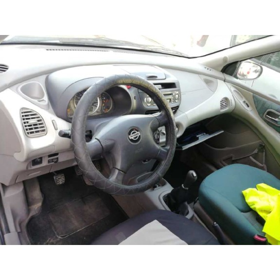 nissan almera tino (v10m) del año 2000