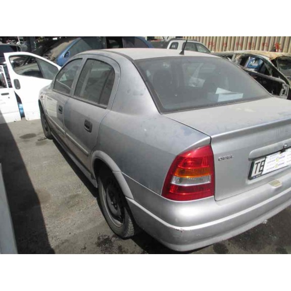 opel astra g berlina del año 1999