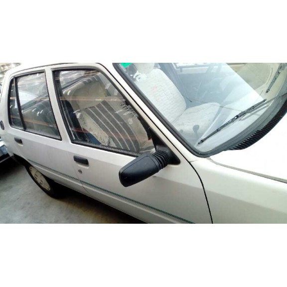 peugeot 205 berlina del año 1989