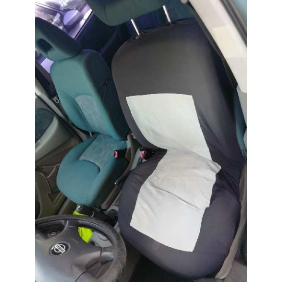 nissan almera tino (v10m) del año 2000