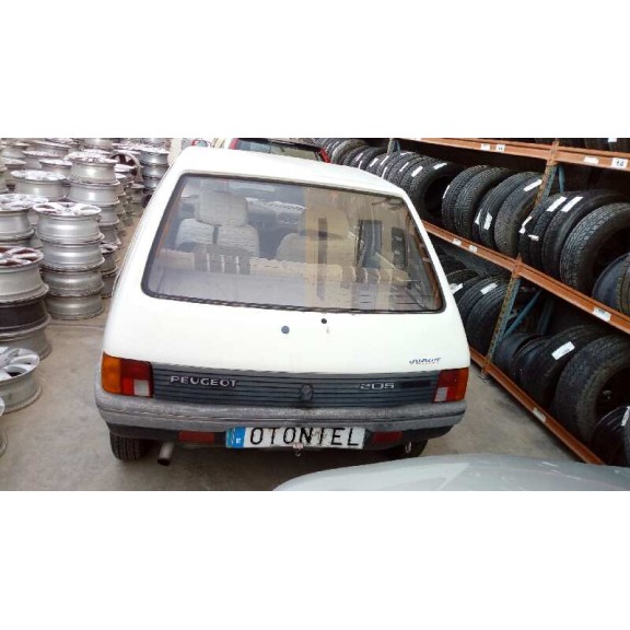 peugeot 205 berlina del año 1989