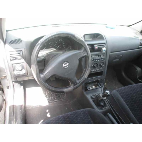 opel astra g berlina del año 1999