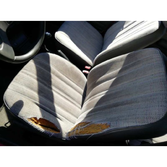 peugeot 205 berlina del año 1992