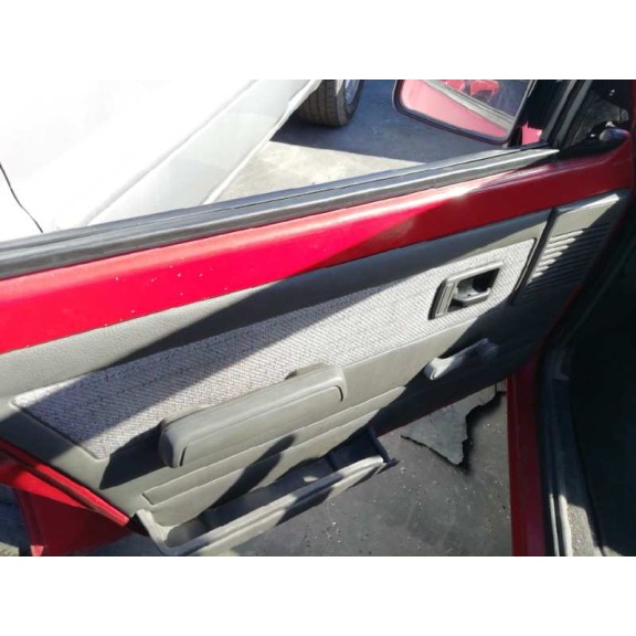 peugeot 205 berlina del año 1992