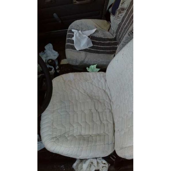 peugeot 205 berlina del año 1989