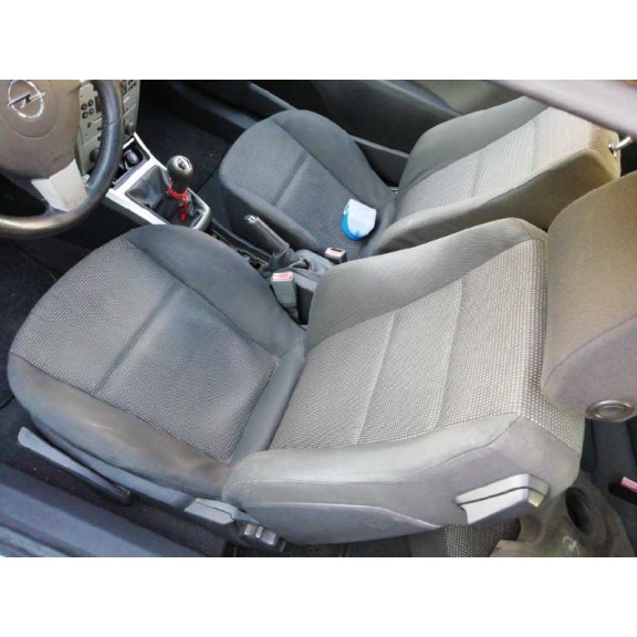 opel astra gtc del año 2007