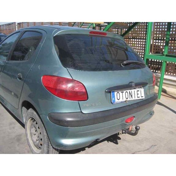peugeot 206 berlina del año 2001