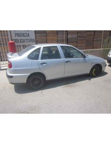 seat cordoba berlina (6k2) del año 2000 2