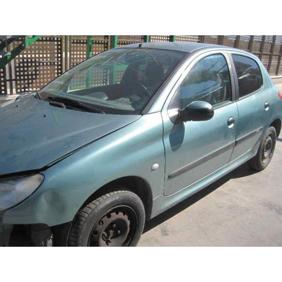 peugeot 206 berlina del año 2001