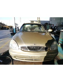daewoo nubira berlina del año 2000