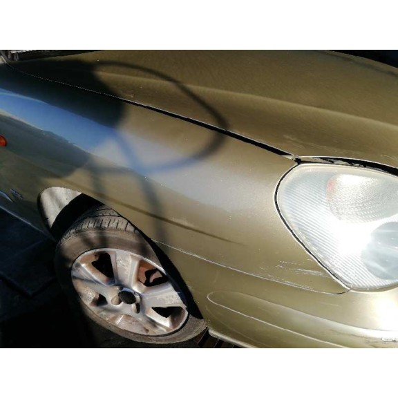 daewoo nubira berlina del año 2000