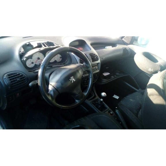 peugeot 206 berlina del año 2003