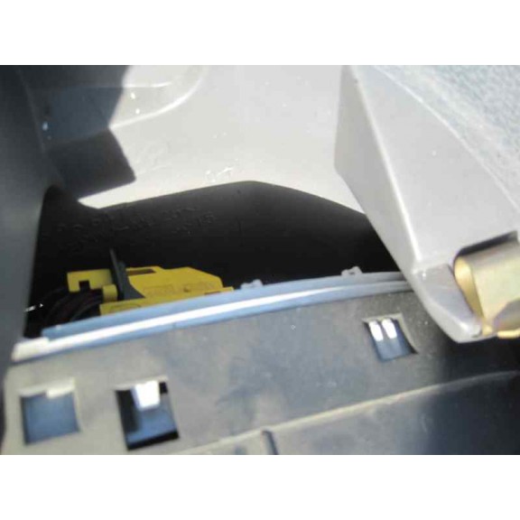 peugeot 206 berlina del año 2001