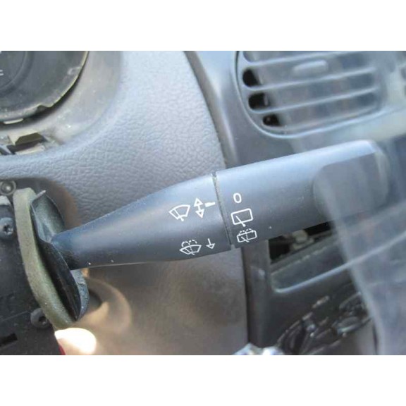 peugeot 206 berlina del año 2001