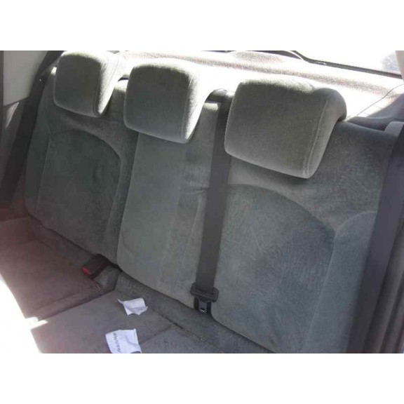 peugeot 206 berlina del año 2001