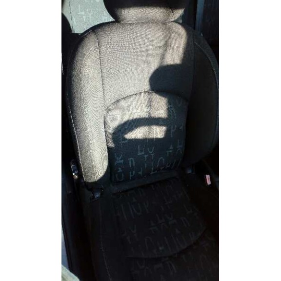 peugeot 206 berlina del año 2003