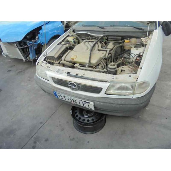 opel astra f berlina del año 1996