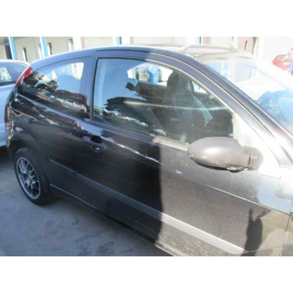 ford focus berlina (cak) del año 2001